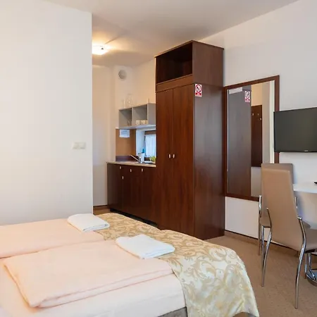 Rentplanet - Trzy Sosny Apartment *