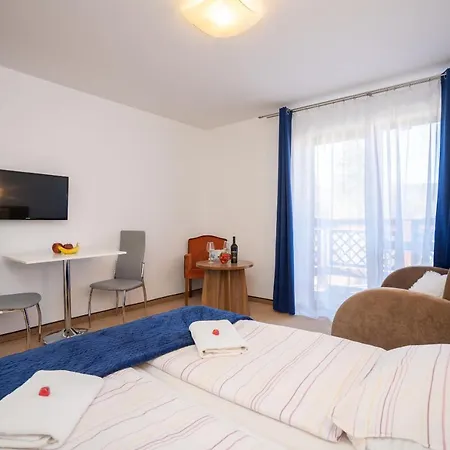 Rentplanet - Trzy Sosny Apartment
