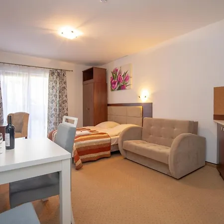 Rentplanet - Trzy Sosny Apartment
