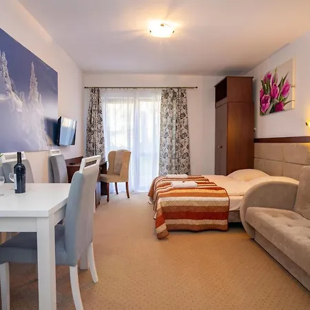 Rentplanet - Trzy Sosny Apartment